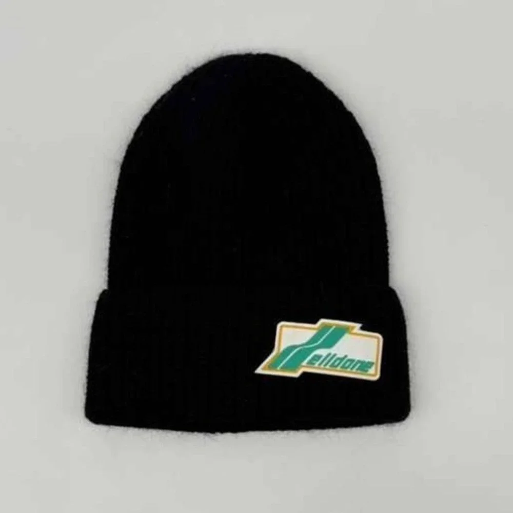 We11done Mirror‎ Logo Ribbed Beanie - Black - One Size - NIB